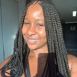 Meet your Posher, Shakiya